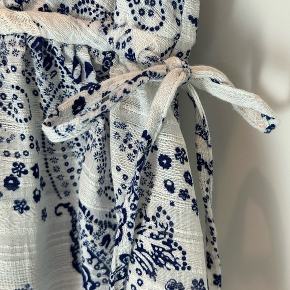 NWOT CAbi veranda blue paisley top - Picture 6 of 8